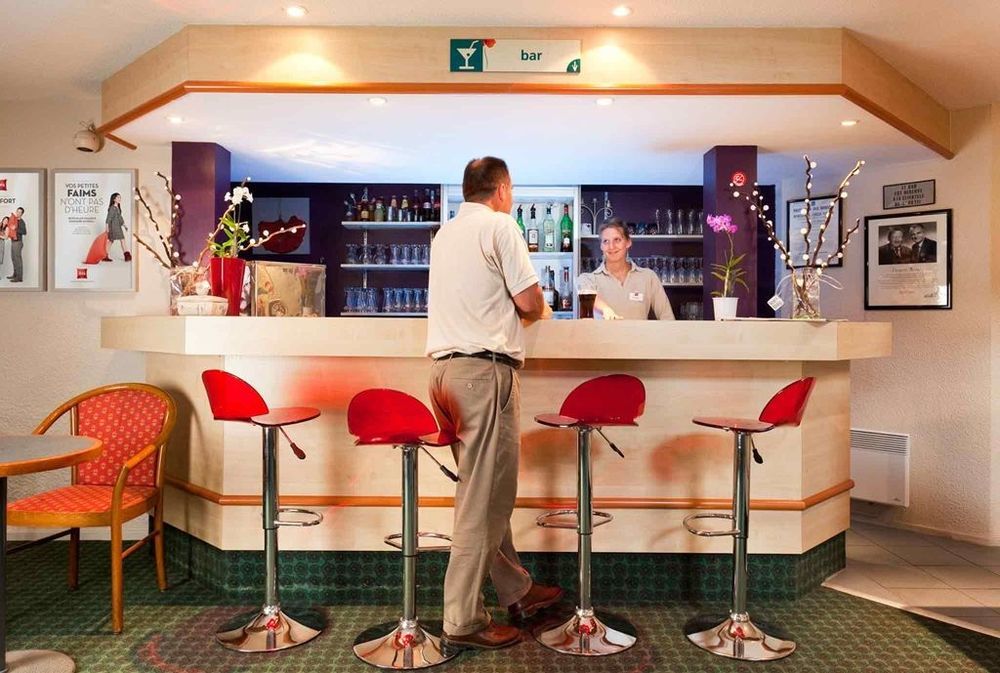 Ibis Provins Hotel Étterem fotó